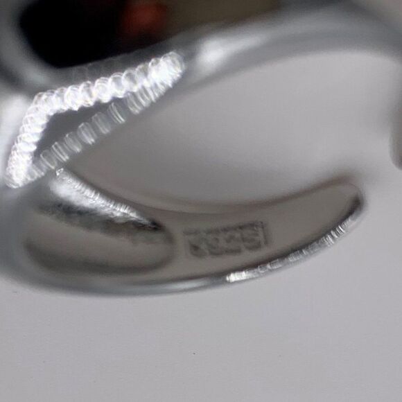 Ring, new, no tags, solid 925 sterling, adjustable, minimalist, modern classic - Picture 6 of 17